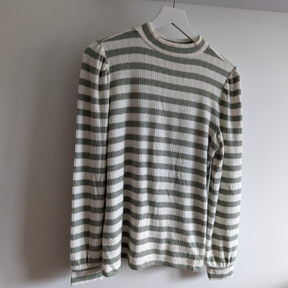 Ann Taylor long sleeve turtleneck sweater M